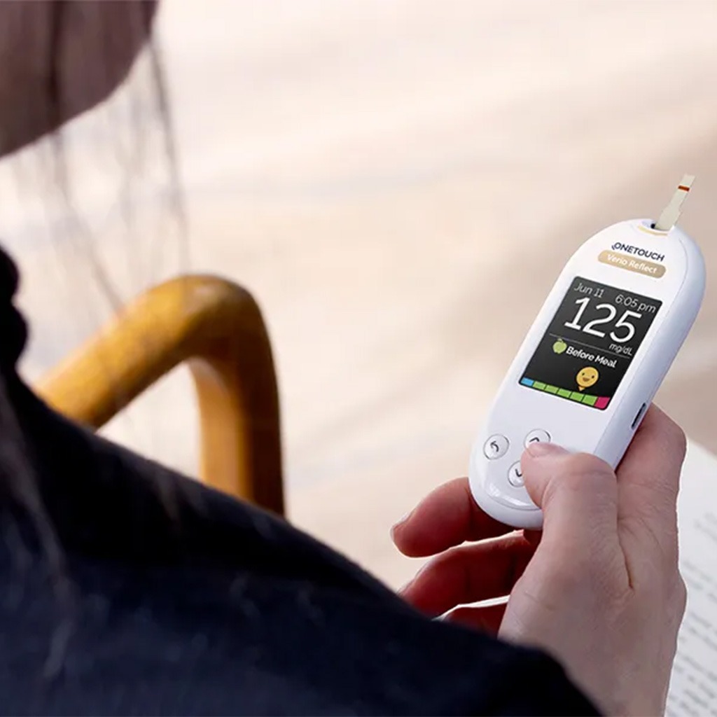 OneTouch Verio Reflect Blood Glucose Monitoring System + OneTouch Verio Test Strips 50's + OneTouch Delica Plus Lancets 100's Offer Pack