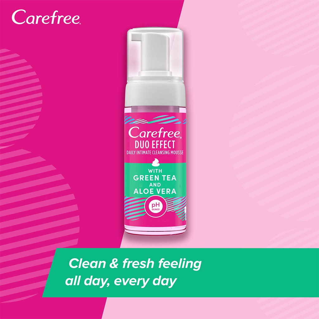 Carefree Duo Effect Daily Intimate Cleansing Foam With Green Tea & Aloe Vera 150ml