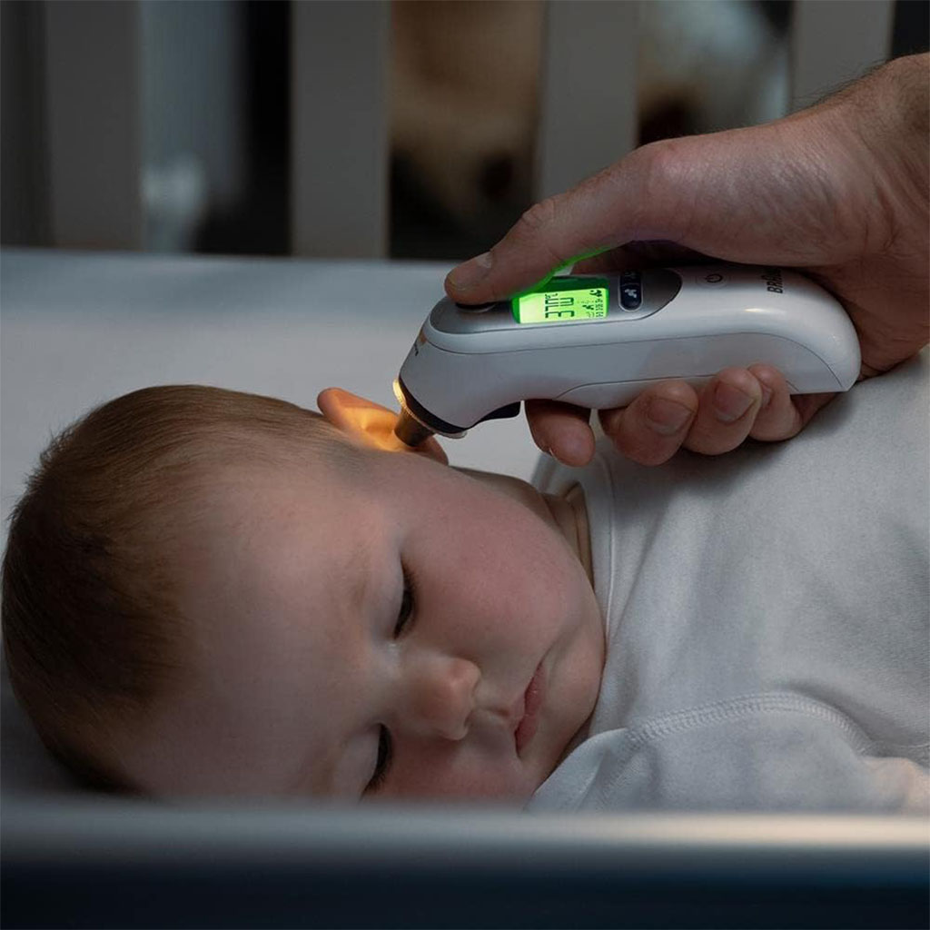 Braun Thermoscan 7+ Ear Thermometer with Age Precision and Night Mode IRT6525
