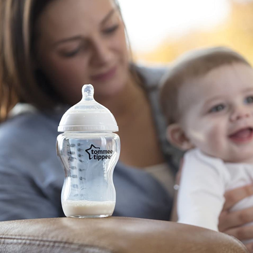 Tommee Tippee Closer To Nature Baby Feeding Bottle For 0 Months+ Babies 260ml