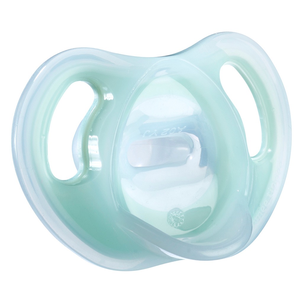 Tommee Tippee Ultra-Light Silicone Soother For 0-6 Months, Pack of 2's
