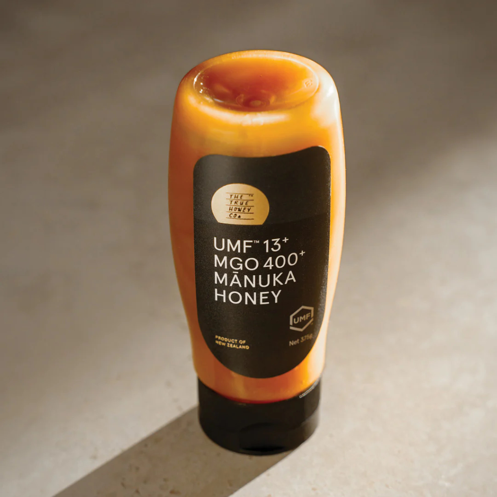 The True Honey Co Manuka Honey 400+ MGO & 13+ UMF Easy Squeeze Bottle 375g