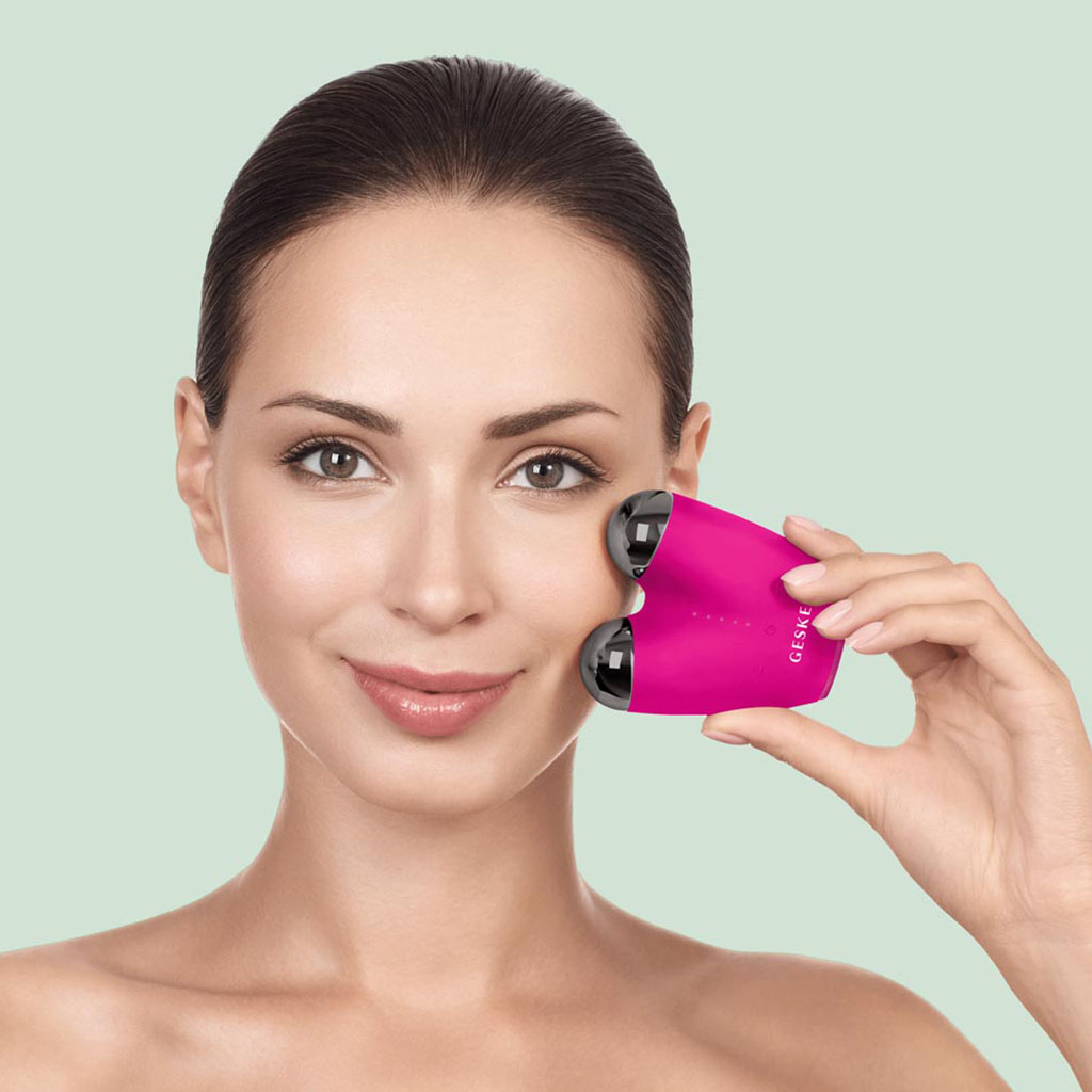 Geske SmartAppGuided 6-in-1 MicroCurrent Face Lifter In Magenta Color 