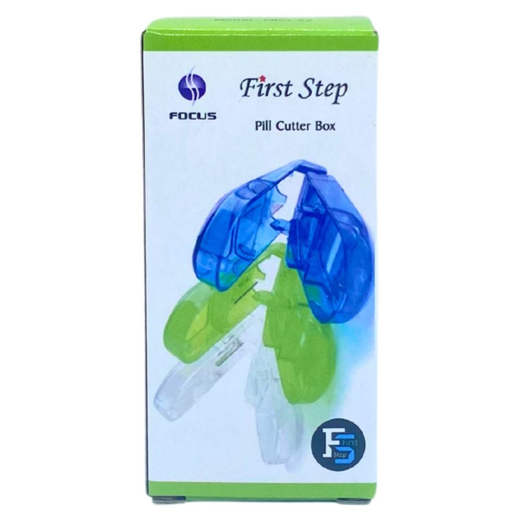 First Step Pill Cutter Box, Color Green
