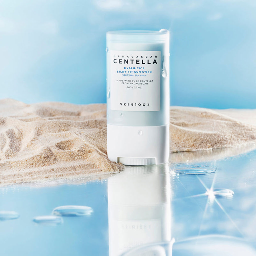 Skin1004 Madagascar Centella Hyalu-Cica Silky Fit SPF50+ PA++++ Sunstick 20g